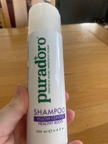 Click to view full screen Anti-Yellow Shampoo & Gezonde Haarwortels – Neutraliseert gele tinten, verheldert blond en grijs haar 200ml photo review